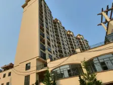 豪 华装修, 电梯洋房 ,使用面积大,业主诚心出售