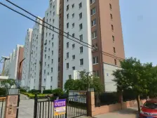 新上城润万家三室精装修,南北通透,采光好,无遮挡。