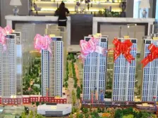 万科城 精装修三室中间楼层 采光视野好