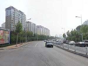 康复路三楼西打头三居室南北通透
