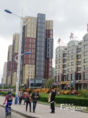 学伟国际城电梯洋房三室大明厅,南北通透采光烫脸