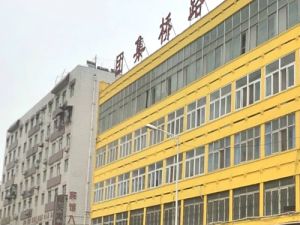公路局家属院(西工区)4室2厅南