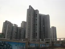 新县城三房,装修好的,业主诚意卖。