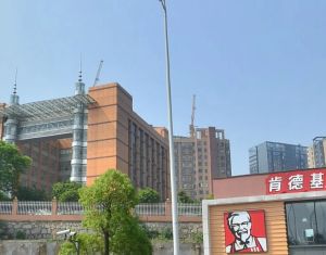 德思勤商圈地震局单位房两梯两户私梯入户产证在手