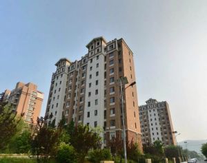 西山湖公园无坡南北通厅近公园近车站