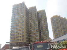 大房子,电梯房,有阳光房,明亮,敞亮。