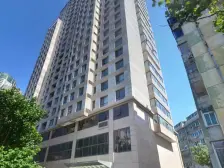 封闭小区。视野开阔。采光充足,交通便利,近公园,