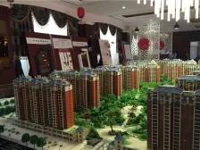 房子是三室一卫精装修南北通透东边户