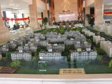 一楼带院子,精装两室,业主自住,环境优美