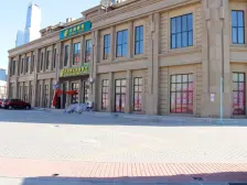 精装修 中楼层 封闭园林 地理位置佳,全天无遮挡光线