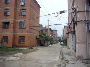 小环球房地产开发公司小区2室1厅南