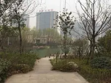 此房中楼层视野景观很棒,带车位,诚意卖