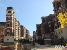 此房是金地艺境洋房下跃,带车位,户型规矩,