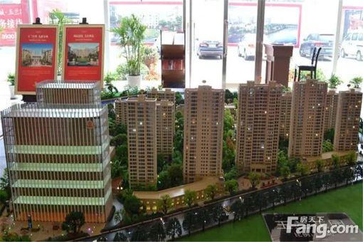 绿城玉兰花园3室1厅1卫南北朝向1800.00元/月出租