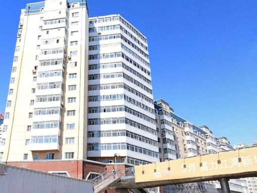 天马世纪花园3室1厅2卫南朝向2500.00元/月出租