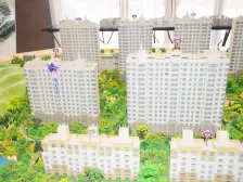 轻轨终点站一室一厅带2个阳台南向出门市场车站大集