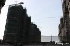 东方新天地2室1厅南北