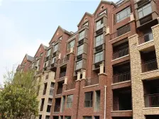 水榭华城,临大门,临大路出行方便,出门及上高架