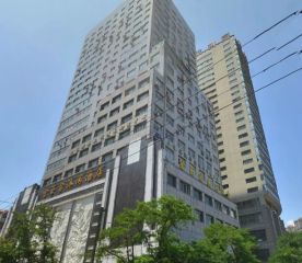 东南户型采光充足,方正规矩,没有浪费面积,视野好