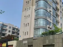 兴昌都市首府四室南北通透,一楼带花园。