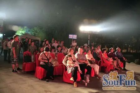 北京ONE“夜闪购”火爆落幕 现场成交56套 北京ONE“夜闪购”火爆落幕 现场成交56套