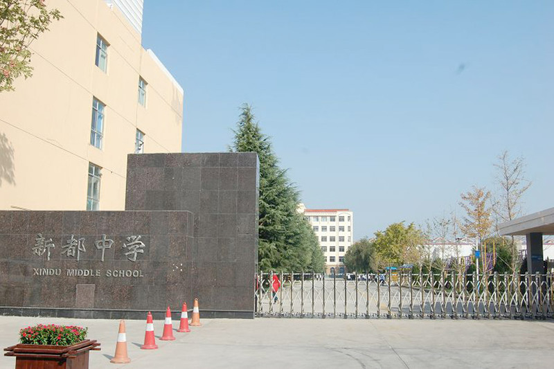 语文类外语类电话:0631-5985378经区-皇冠皇冠中学蓝星万象城0套0元