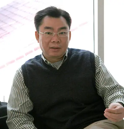 李伟文--董事长