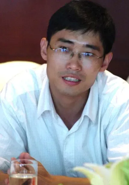 《新京报》资深地产记者 张学冬