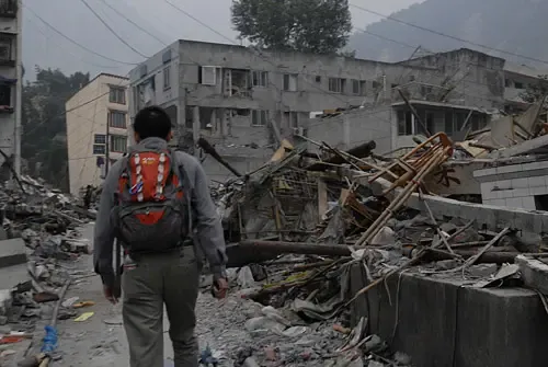 无言的哭泣地震重灾区映秀镇校园实拍图