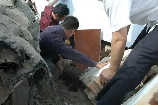 0级大地震"(图)
