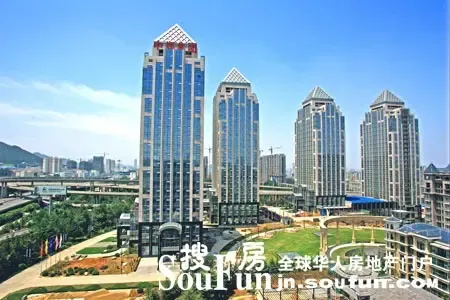 恢弘的中润世纪广场写字楼实景