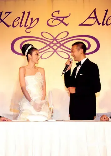 看看谁嫁的最好 明星夫妻甜蜜家居生活照曝光(图)