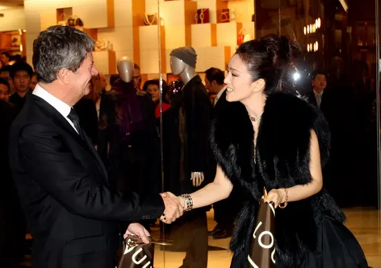 大连lv旗舰店开业--巩俐剪彩