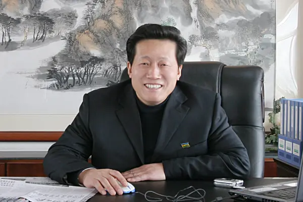 德兴集团董事长_德兴市委书记郭峰会见先锋软件有限公司董事长陈苏一行