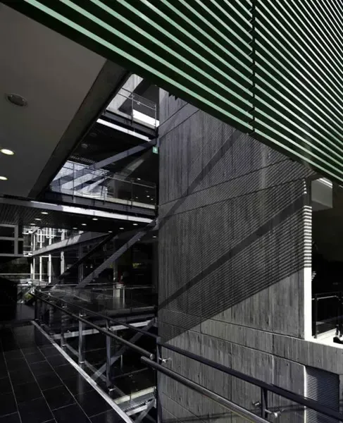 有限建筑无限空间大学运动场惊人重叠成天宫图