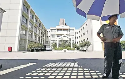 钓鱼岛争端波及学府建筑 天津日本人学校遭袭击(图)