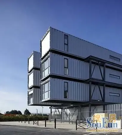 集装箱变身另类房屋法国勒阿弗尔宿舍楼设计