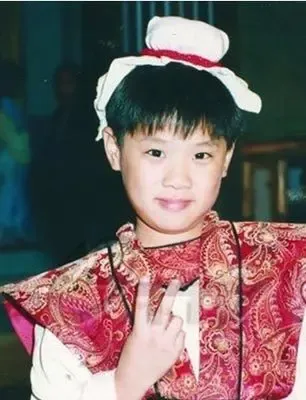 幼年许仕林:廖威凯