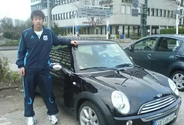地产商富二代光天化日打死交警 大连现李刚升级版