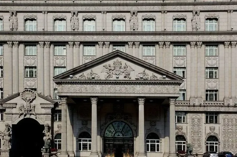 哈药集团制药六厂主楼是凡尔赛宫的装修风格