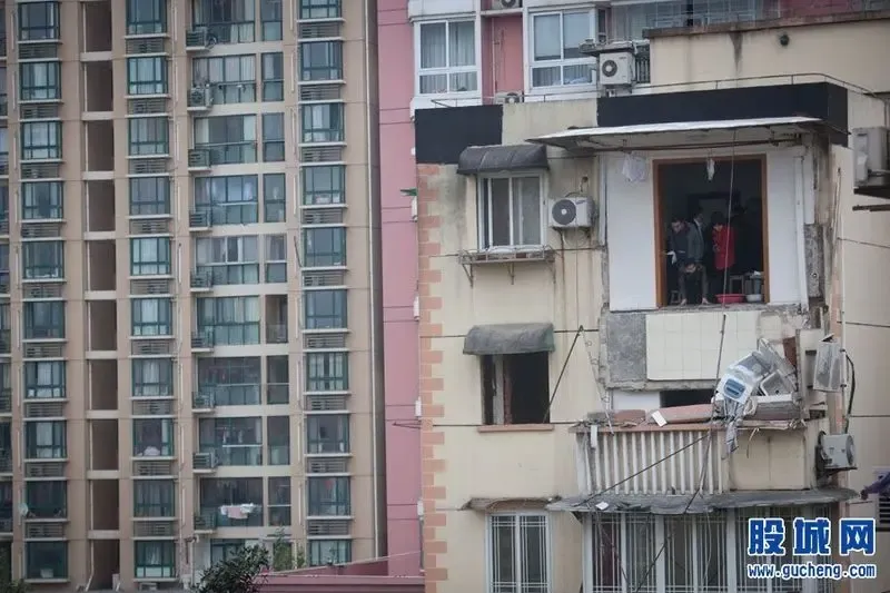 阳台坍塌或是自己改装造成阳台坍塌的惨剧