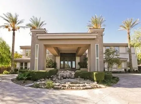 >待定在线咨询盘点美国"别具一格"的别墅(组图)曝张默老爸张国立豪宅