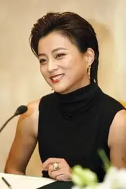 4,李玲玉 演员李玲玉2000年购买的北京某房产公司开发的一套非毛坯