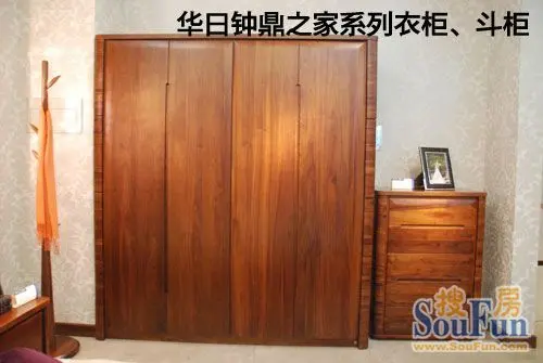 华日衣柜门板花纹非常漂亮细腻.