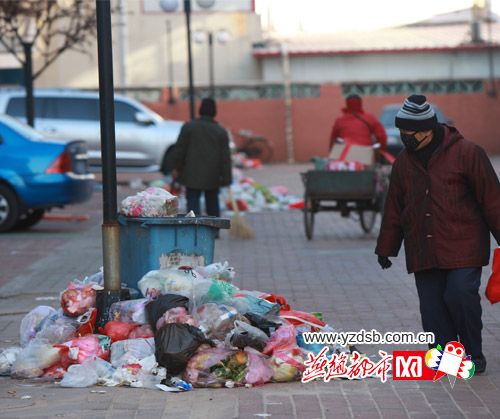 唐山两小区物业撤出再遭“垃圾围城”