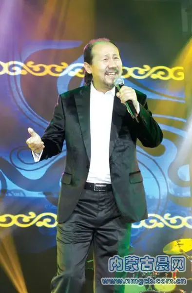 推荐阅读>>>英格玛登台了,她