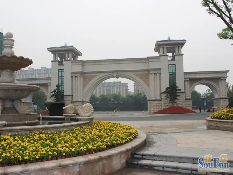 小鱼看房日记(232)老城区大湖景非毛坯王-恒大翡翠华庭-潍坊新房网-房