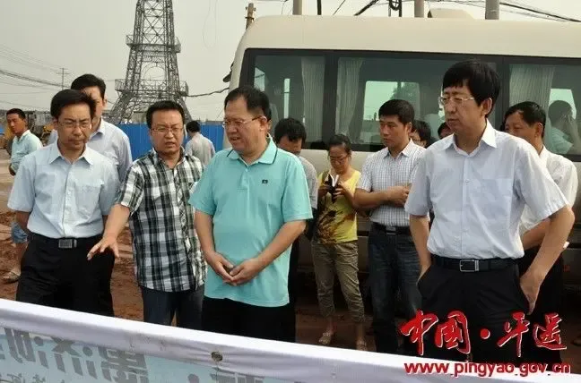 卫明喜曹治胜等视察今年上半年部分重点工程