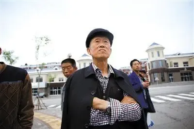 鄂尔多斯"鬼城"大量楼盘停工 拟三年化解债务