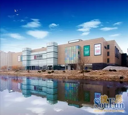 淄博银泰城围挡拆除全新面貌迎开业